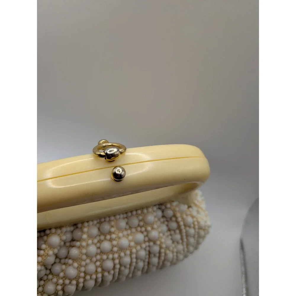 Vintage Handmade Beaded Handbag White Pearl Lucite Handle Kiss Lock Hong Kong